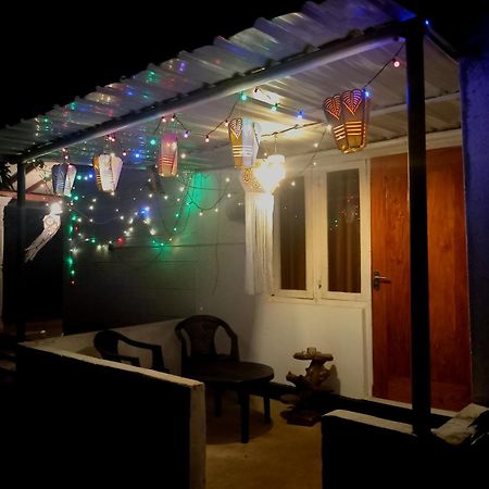 Fly Infinity - Home Stay Kandy Exteriör bild