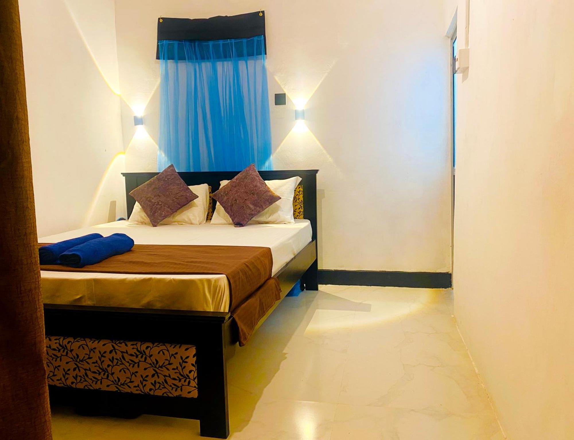 Fly Infinity - Home Stay Kandy Exteriör bild