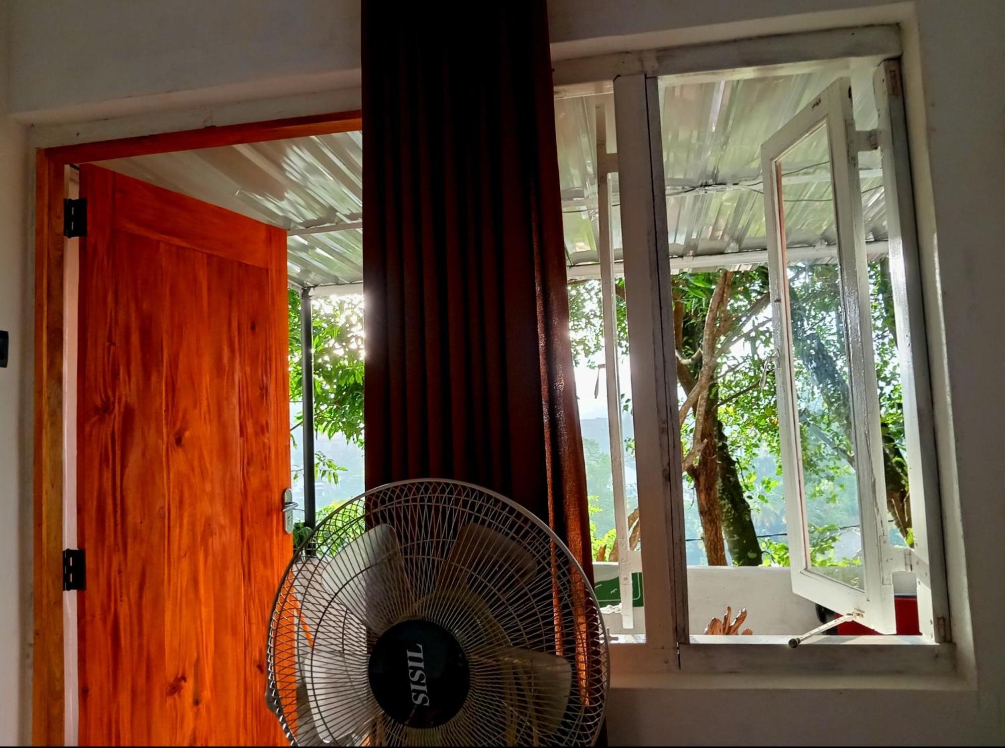 Fly Infinity - Home Stay Kandy Exteriör bild