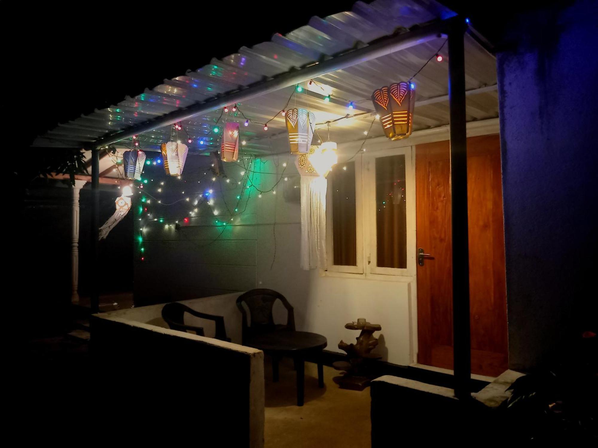 Fly Infinity - Home Stay Kandy Exteriör bild